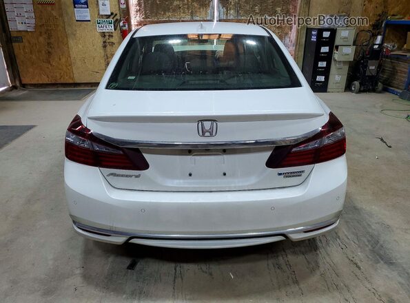JHMCR6F74HC005852 2017 HONDA ACCORD White Вид ззаду