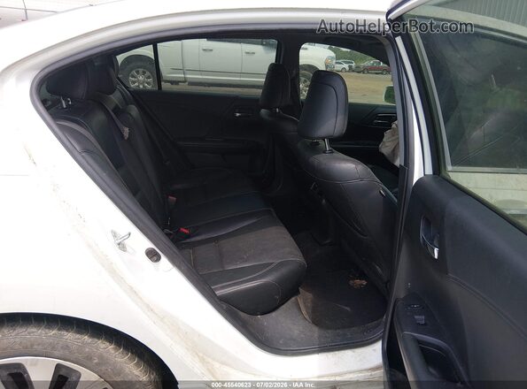 JHMCR6F75HC021140 2017 HONDA ACCORD White Widok naklejki z numerem VIN