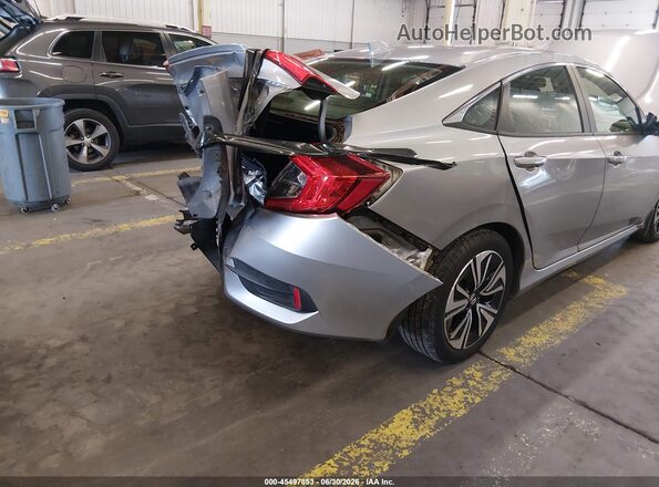 JHMFC1F86JX006431 2018 HONDA CIVIC Silver Widok z przodu