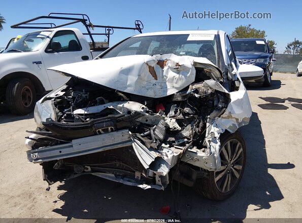 JHMGK5H72GS007987 2016 HONDA FIT Белый Вид спереди