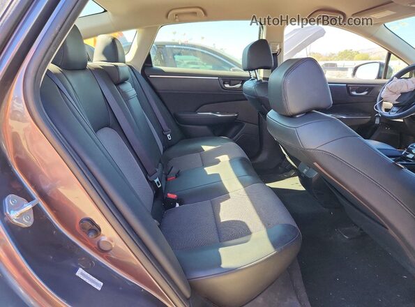 JHMZC5F12JC023841 2018 HONDA CLARITY Gray Rear seats view