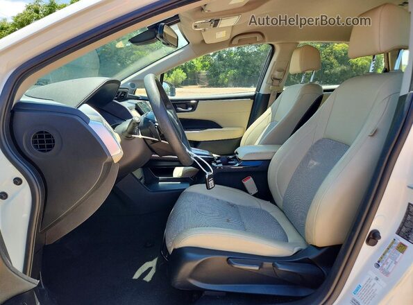 JHMZC5F17JC013323 2018 HONDA CLARITY Белый Вид салона спереди