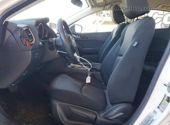 JM1BM1U75G1279217 2016 MAZDA 3 Белый Вид салона спереди
