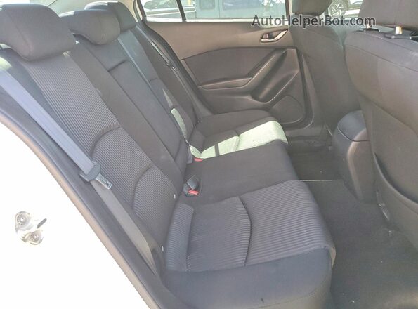 JM1BM1U79G1332789 2016 MAZDA 3 White Vista de los asientos traseros