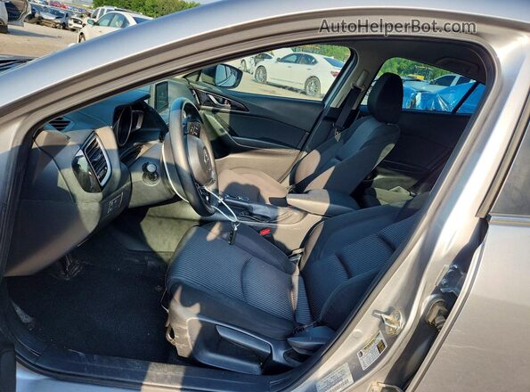 JM1BM1U7XG1277172 2016 MAZDA 3 Silver Widok wnętrza z przodu