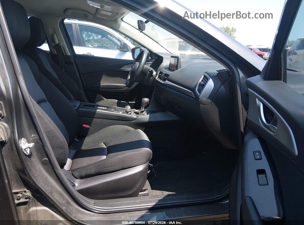 JM1BN1K76H1101401 2017 MAZDA 3 Gray Front interior view