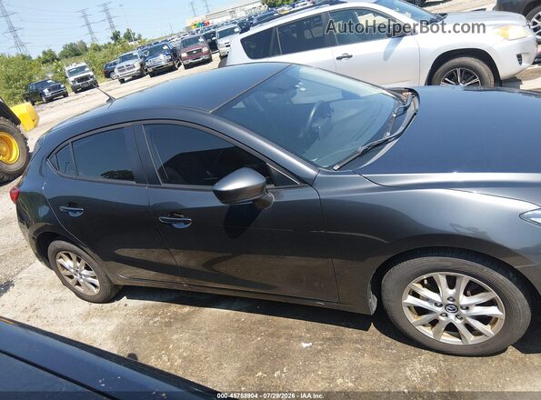 JM1BN1K76H1101401 2017 MAZDA 3 Gray Rear interior view
