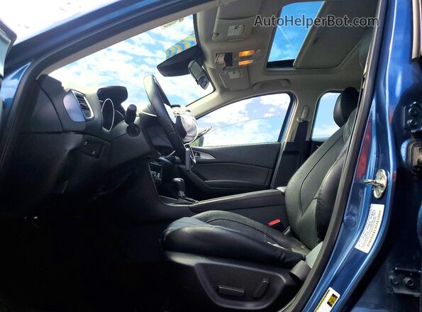 JM1BN1M30H1135442 2017 MAZDA 3 Blue Вид салону спереду