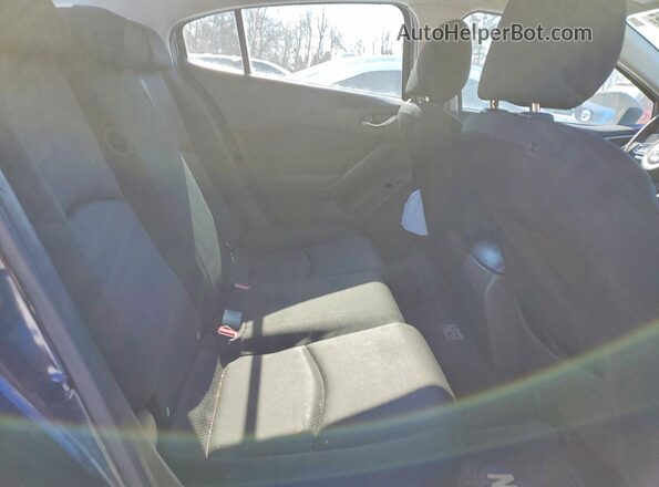 JM1BN1U71H1113470 2017 MAZDA 3 Синий Вид задних сидений
