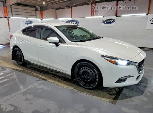 JM1BN1V72J1173097 2018 MAZDA 3 Белый Передняя правая четверть