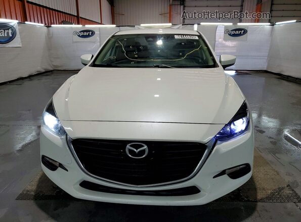 JM1BN1V72J1173097 2018 MAZDA 3 Белый Вид спереди