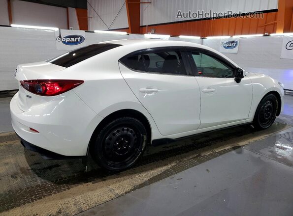 JM1BN1V72J1173097 2018 MAZDA 3 Белый Задняя правая четверть