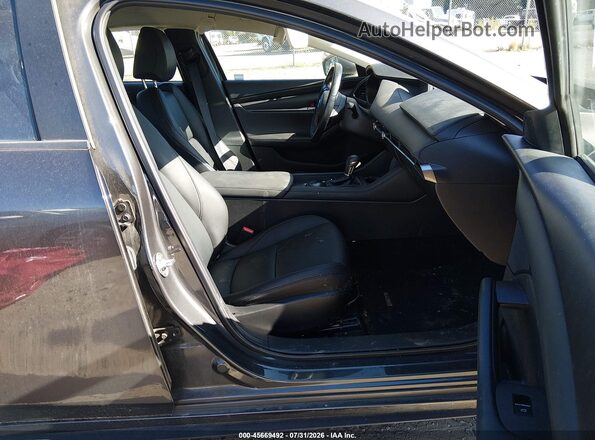 JM1BPABL0M1346065 2021 MAZDA 3 Черный Вид салона спереди