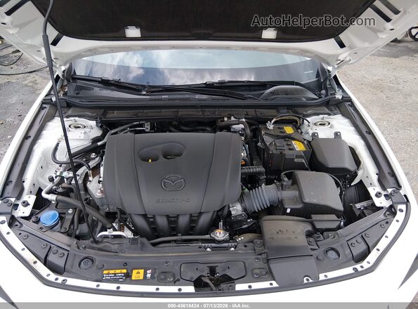 JM1BPACL2T1855913 2026 MAZDA 3 White Widok z tyłu