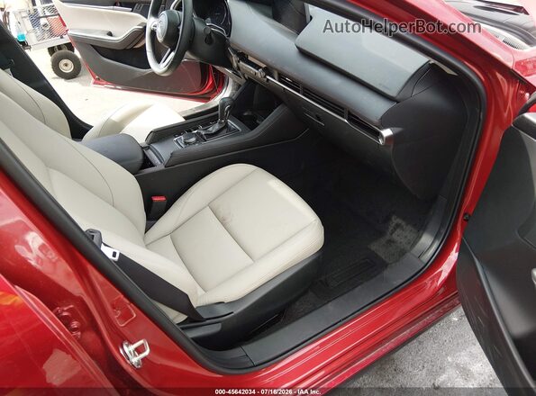 JM1BPACL2T1869391 2026 MAZDA 3 Бордовый Вид салона спереди