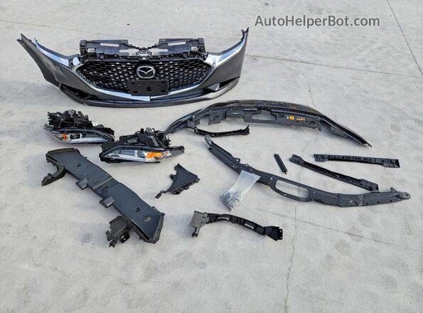 JM1BPACL2T1869780 2026 MAZDA 3 Gray Vista del compartimento del motor