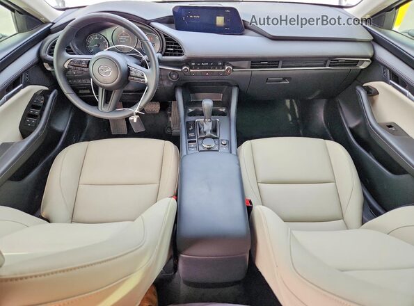 JM1BPACL2T1869780 2026 MAZDA 3 Gray Vista del salpicadero