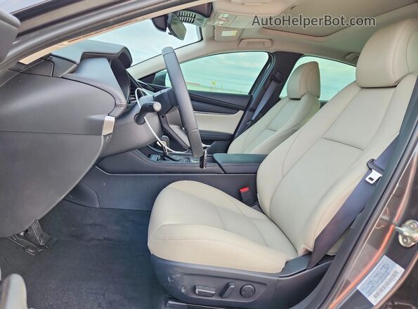JM1BPACL2T1869780 2026 MAZDA 3 Gray Vista interior delantera
