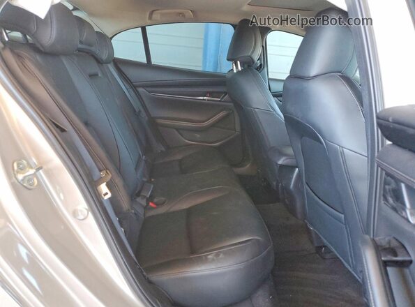 JM1BPACL3T1854060 2026 MAZDA 3 Silver Widok tylnych siedzeń
