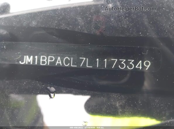 JM1BPACL7L1173349 2020 MAZDA 3 Silver Widok komory silnika