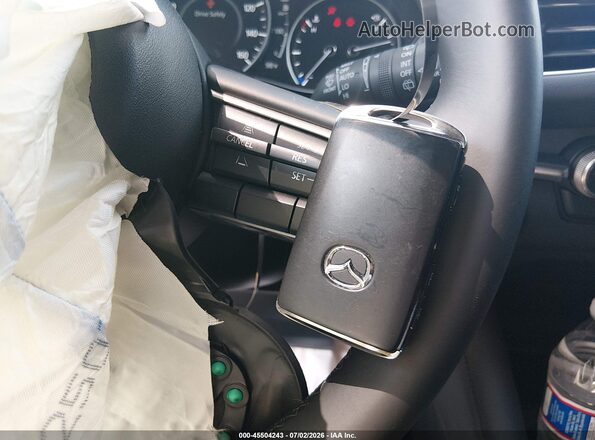 JM1BPAKL1T1855564 2026 MAZDA 3 Red Vista del salpicadero