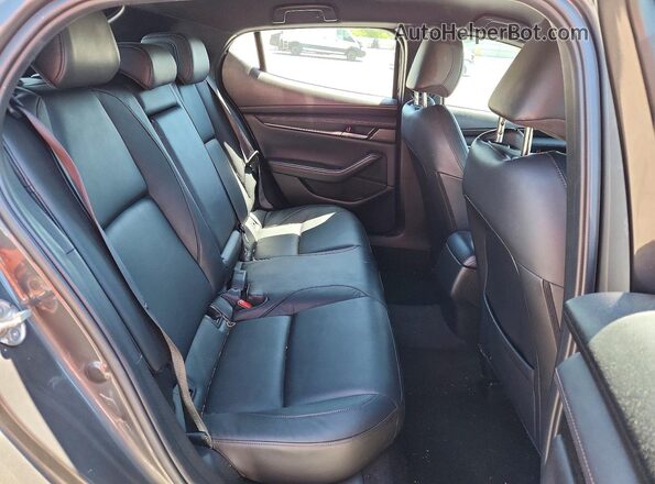 JM1BPAKM9R1713027 2024 MAZDA 3 Gray Вид задніх сидінь