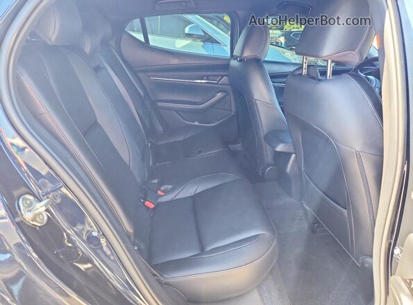 JM1BPALM2R1716527 2024 MAZDA 3 Blue Vista de los asientos traseros