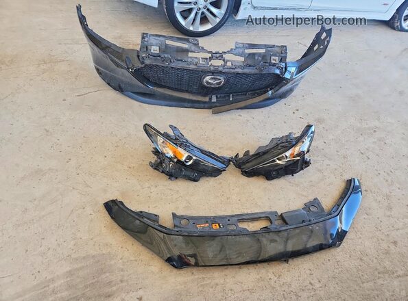 JM1BPALMXL1175900 2020 MAZDA 3 Black Engine compartment view