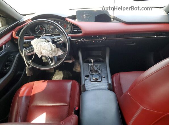 JM1BPAML8M1313716 2021 MAZDA 3 Gray Առջևի վահանակի տեսք