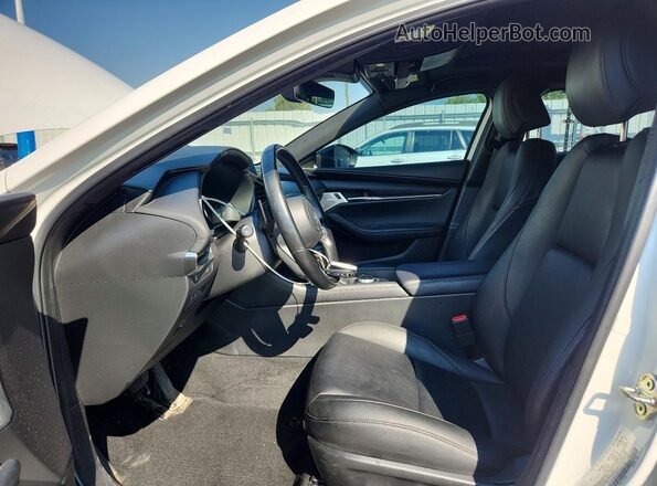 JM1BPBJY6P1621008 2023 MAZDA 3 White წინა სალონის ხედი