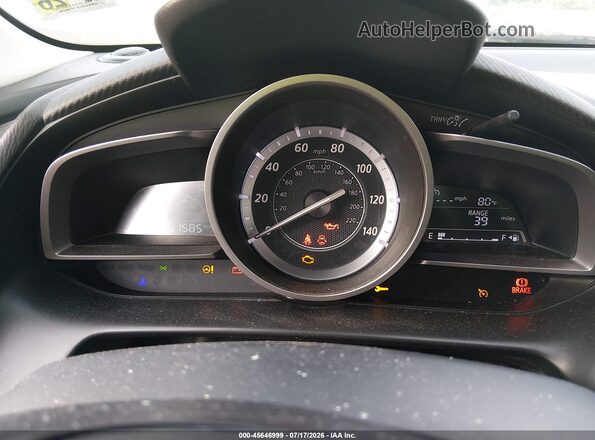 JM1DKBB7XG0123932 2016 MAZDA CX-3 Red Vista de los asientos traseros