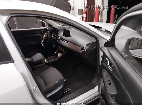 JM1DKDB74L1465327 2020 MAZDA CX-3 Gray Widok wnętrza z przodu