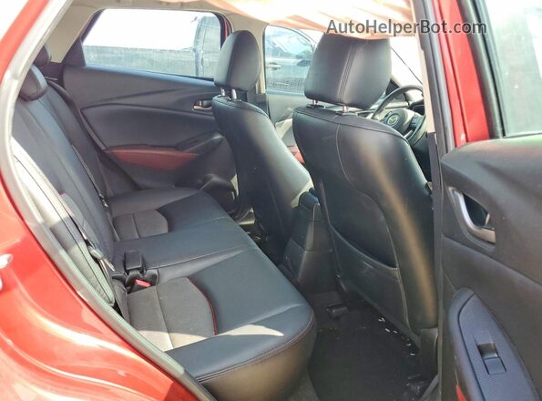 JM1DKDC72H0147024 2017 MAZDA CX-3 Red Widok tylnych siedzeń