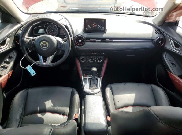 JM1DKDC72H0147024 2017 MAZDA CX-3 Red Widok deski rozdzielczej