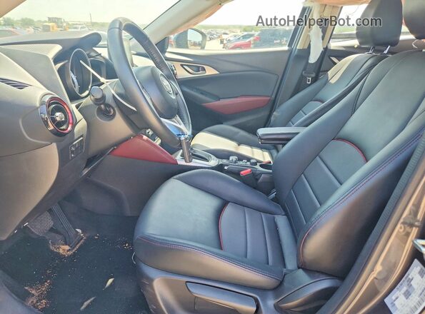 JM1DKDC74H0179926 2017 MAZDA CX-3 Gray Vista interior delantera