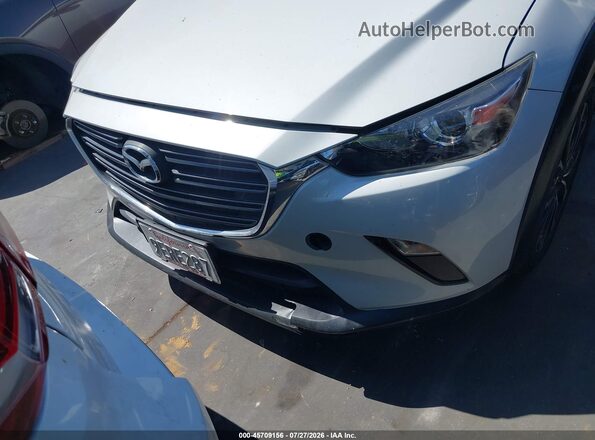 JM1DKDC74K1460500 2019 MAZDA CX-3 Белый Вид задней части салона