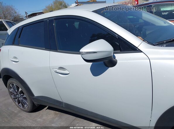 JM1DKDC74K1460500 2019 MAZDA CX-3 Белый Панорамный вид салона 360°