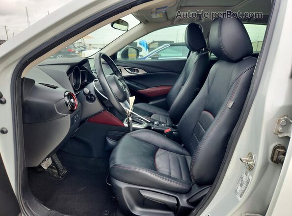 JM1DKDC79G0140957 2016 MAZDA CX-3 Серый Вид салона спереди