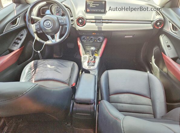 JM1DKDC79H0158411 2017 MAZDA CX-3 Серый Вид панели приборов
