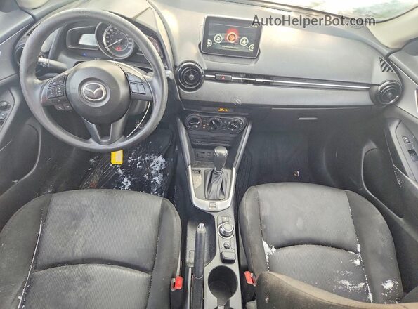 JM1DKFB75H0154949 2017 MAZDA CX-3 Gray Widok deski rozdzielczej