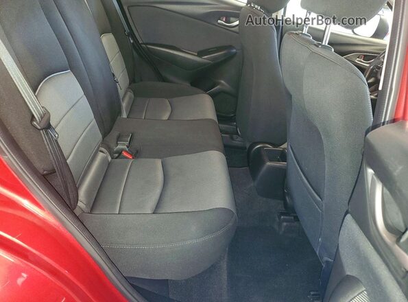 JM1DKFB7XJ0317410 2018 MAZDA CX-3 Red უკანა სავარძლების ხედი