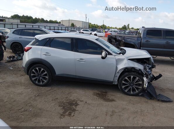 JM1DKFC71K1459431 2019 MAZDA CX-3 Gray Vista interior trasera