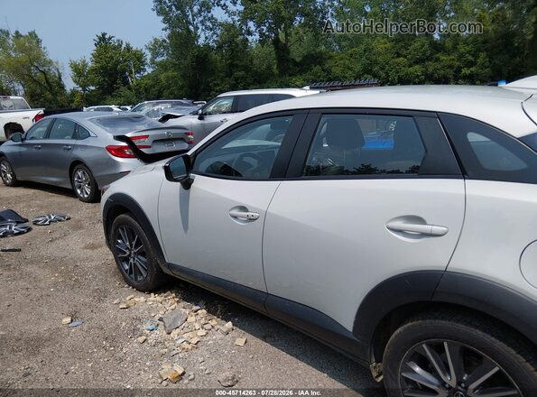 JM1DKFC74J0331818 2018 MAZDA CX-3 Gray Widok wnętrza 360 stopni