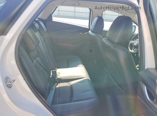 JM1DKFC76H0145076 2017 MAZDA CX-3 White Vista interior trasera