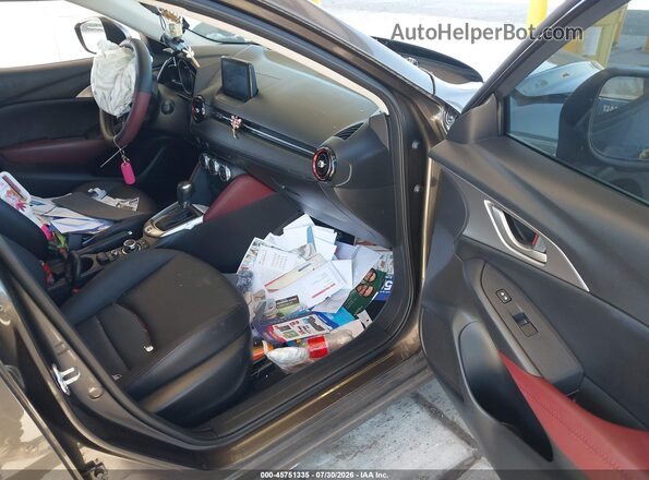 JM1DKFC77J0303978 2018 MAZDA CX-3 Gray Vista interior delantera