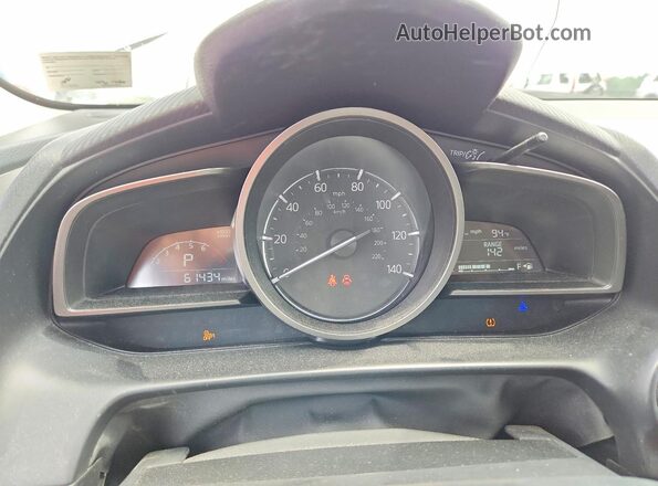 JM1DKFC77K1420147 2019 MAZDA CX-3 White Instrument cluster view