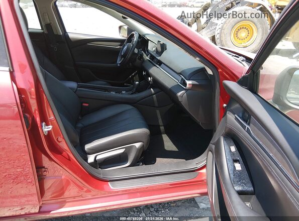 JM1GL1TY2J1301572 2018 MAZDA 6 Red წინა სალონის ხედი
