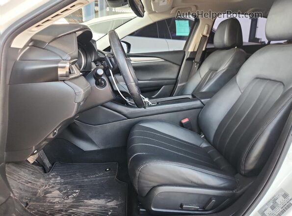 JM1GL1TY4J1301069 2018 MAZDA 6 White Вид салону спереду
