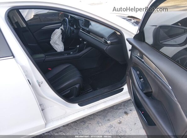 JM1GL1TYXJ1314991 2018 MAZDA 6 Белый Вид салона спереди