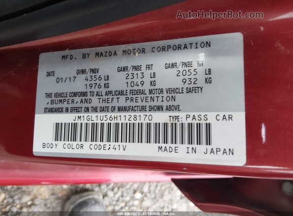 JM1GL1U56H1128170 2017 MAZDA 6 Red Widok komory silnika